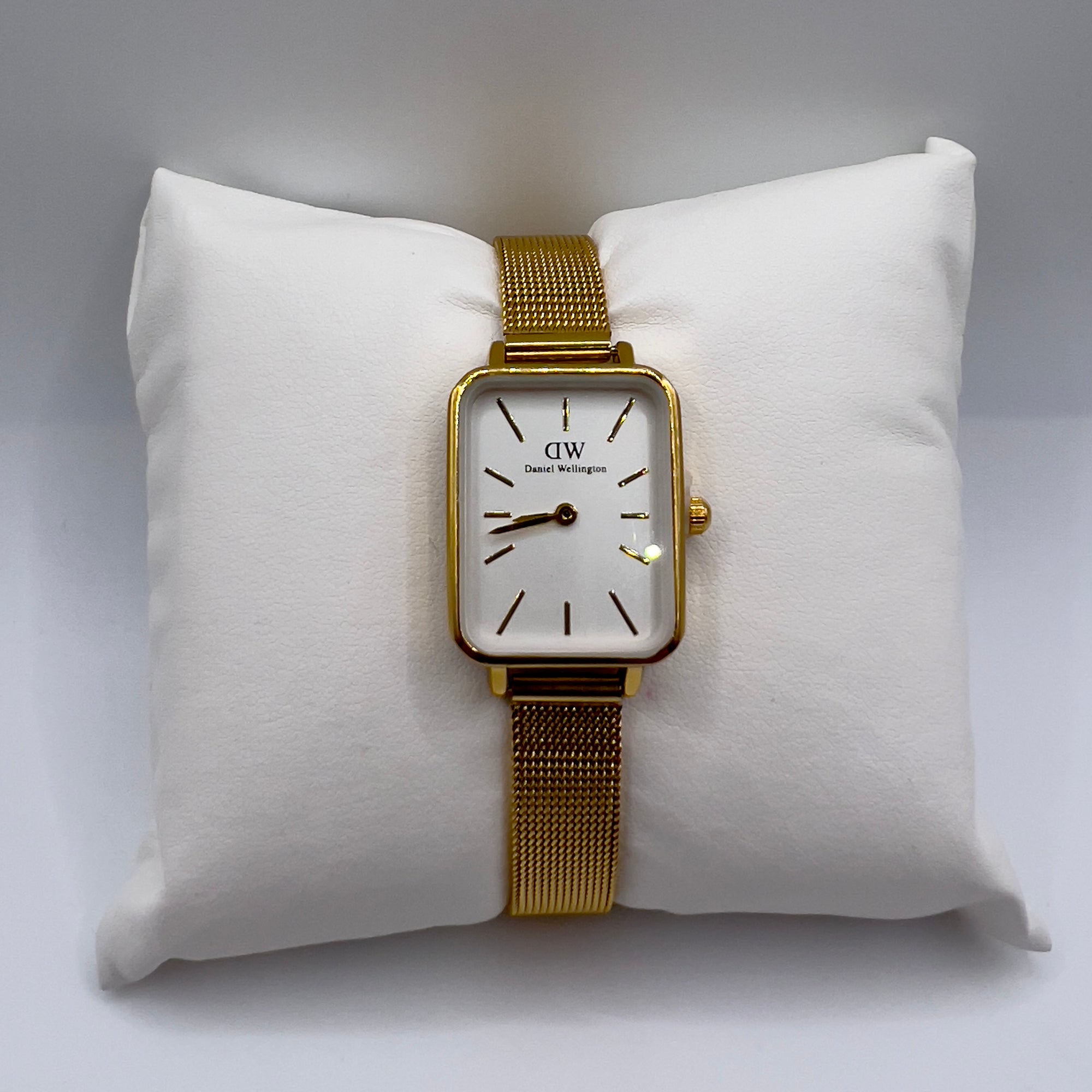MONTRE DANIEL WELLINGTON GOLD